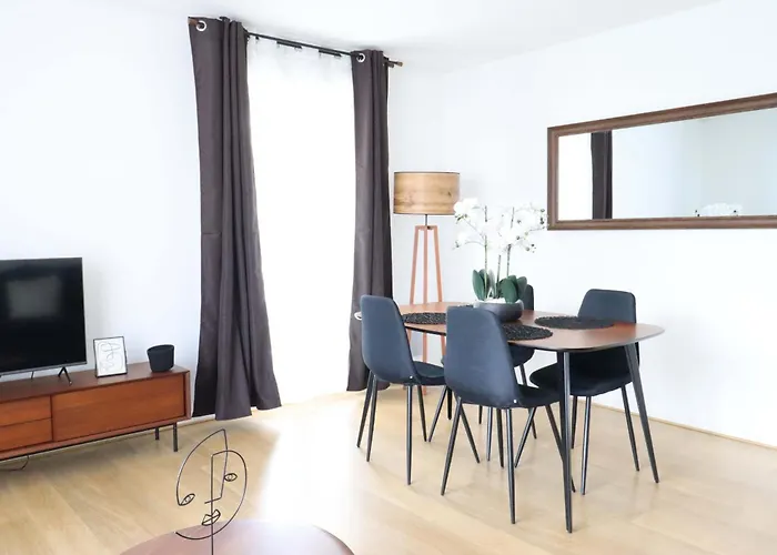 Sequoia By Plaza * Chessy (Seine-et-Marne)