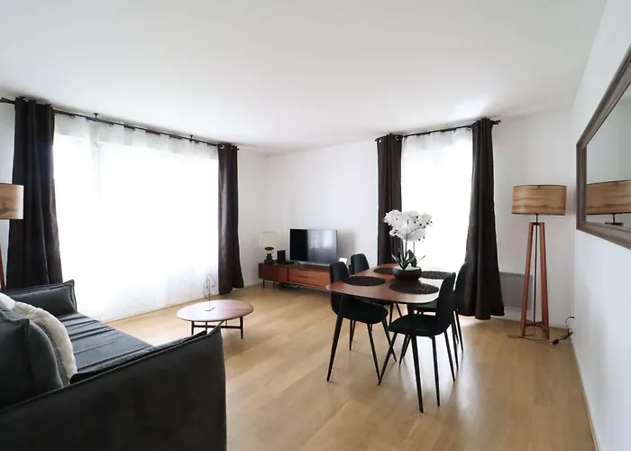Sequoia By Plaza * Chessy (Seine-et-Marne)
